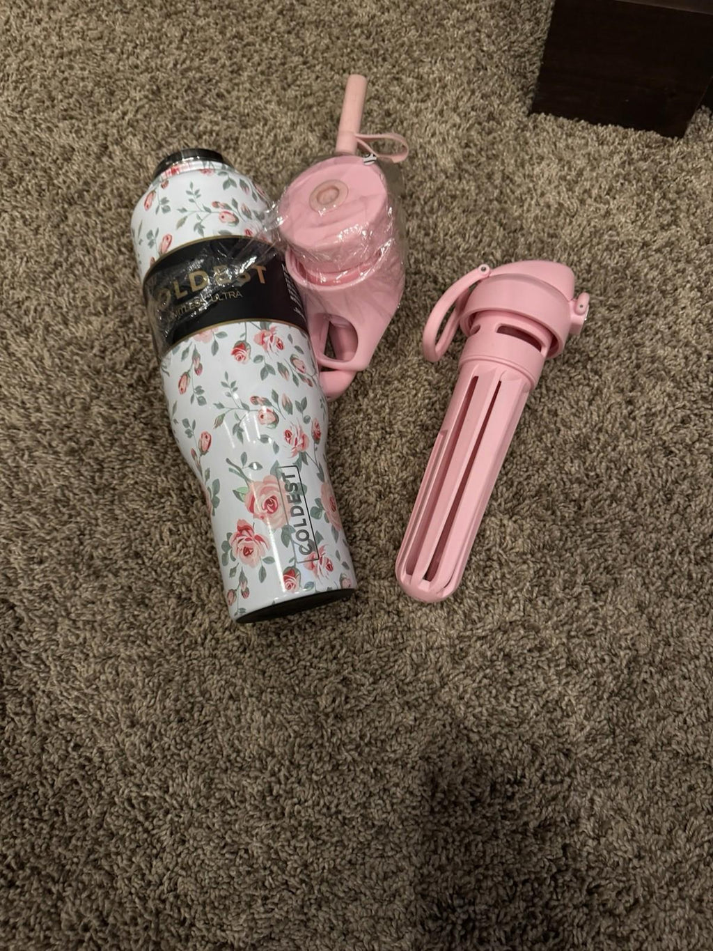 NEW Rare Coldest 46oz Limitless Pink Petals - RARE, 3 Lids  Leak proof, NWOB