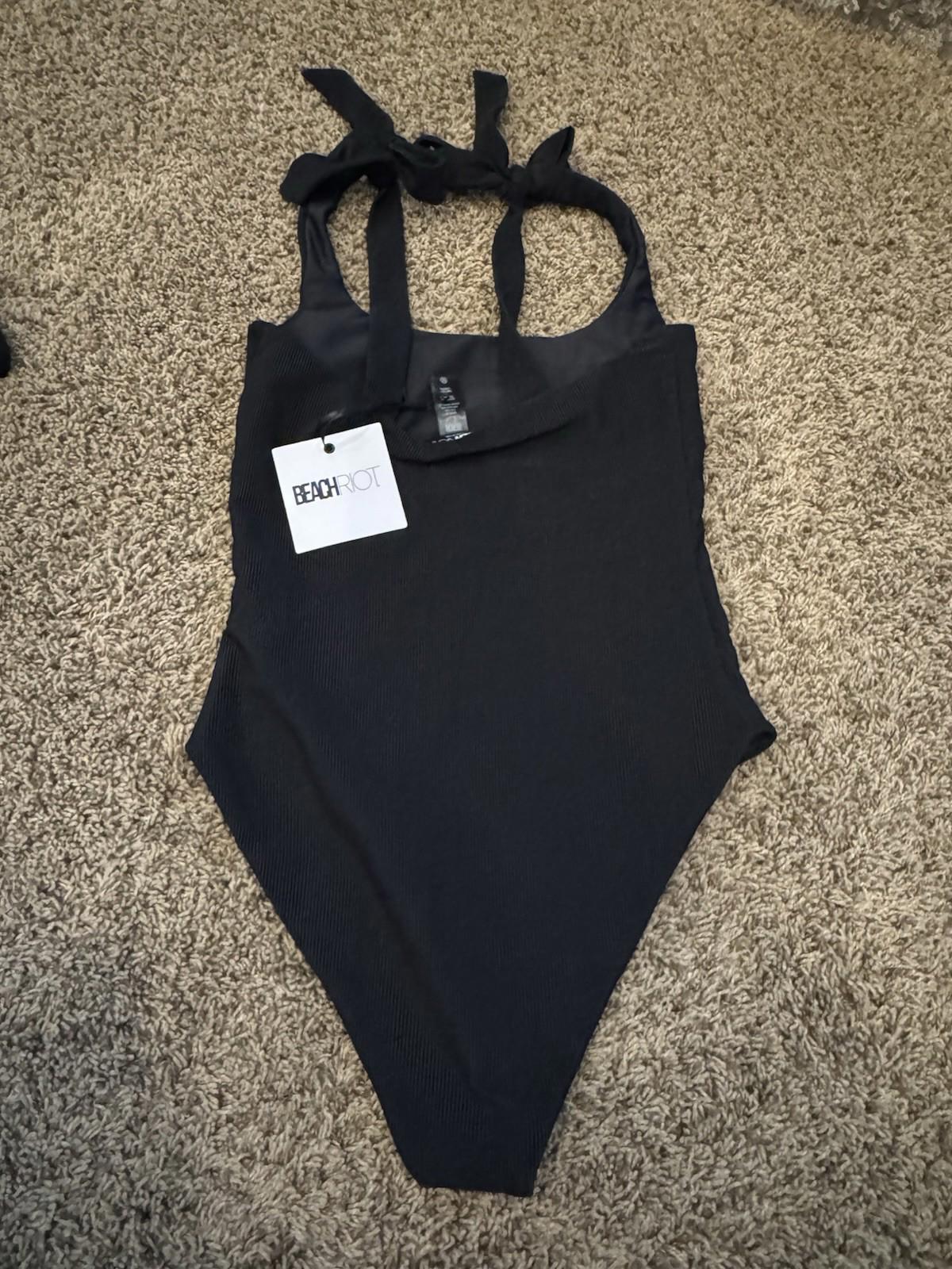 NWT Beach Riot Medium Black Ribbed Sydney Wide Straps One Piece Swimsuit USA NEW