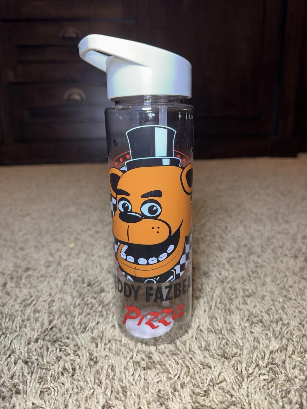 BIOWORLD FIVE NIGHTS AT FREDDYS FNAF FREDDY FAZBEAR PIZZA 24 FL OZ WATER BOTTLE