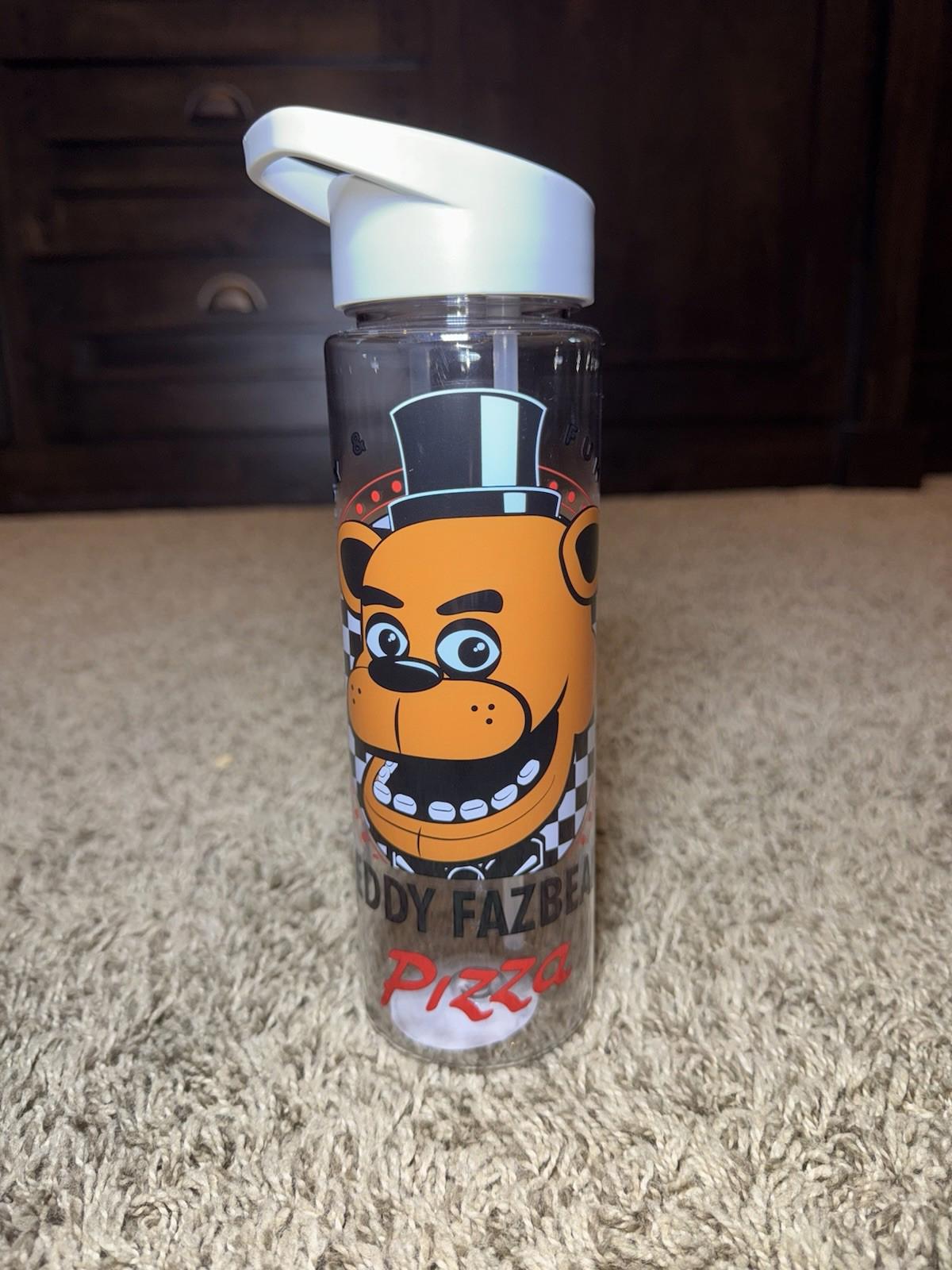 BIOWORLD FIVE NIGHTS AT FREDDYS FNAF FREDDY FAZBEAR PIZZA 24 FL OZ WATER BOTTLE
