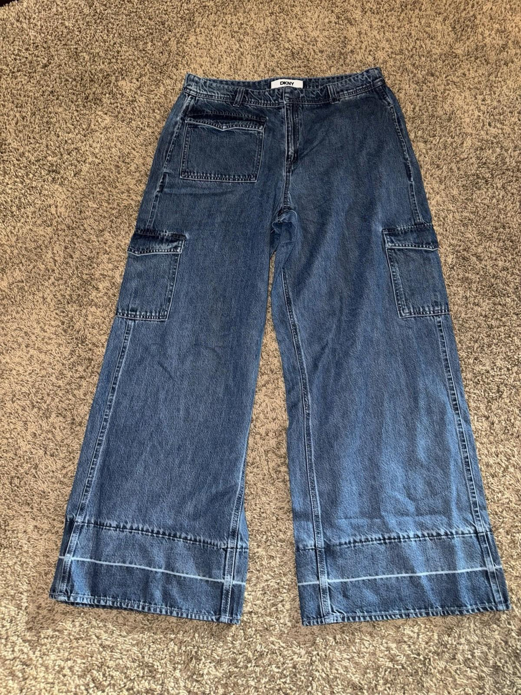 DKNY by Donna Karan Released Hem Wide Leg Cargo Jeans Sz 31 NWOT
