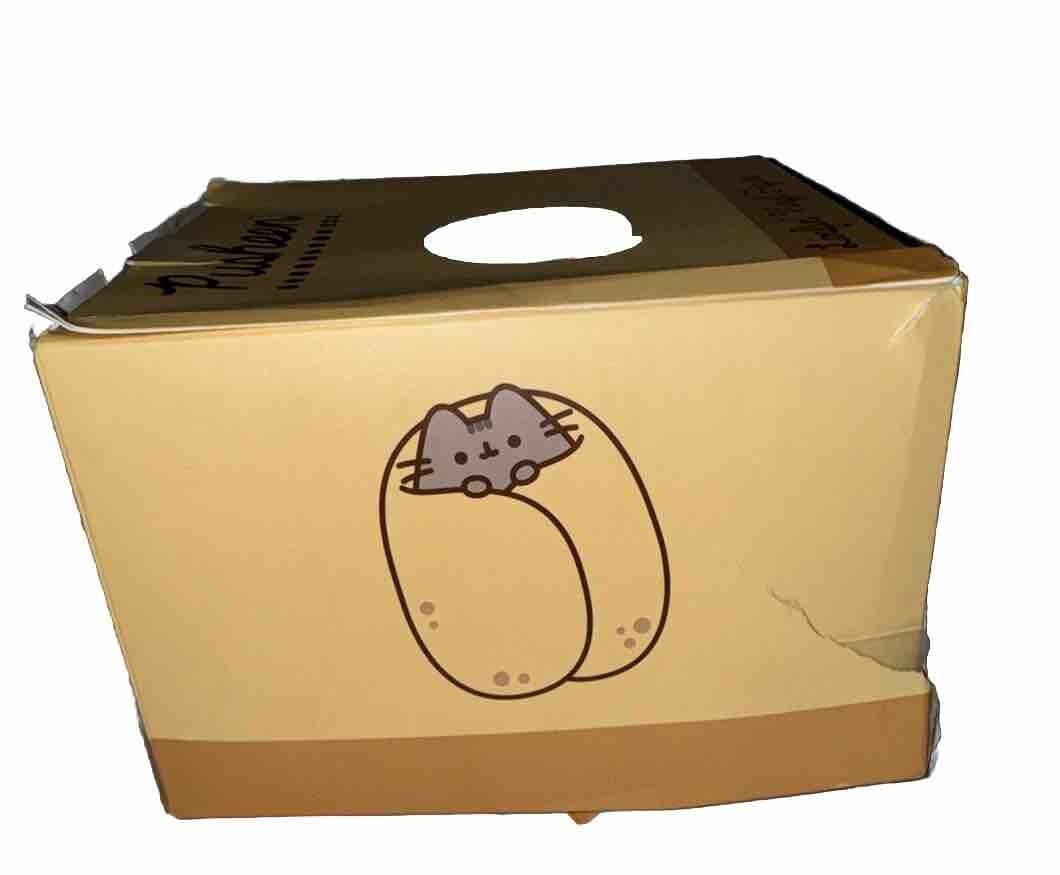 Pusheen LOAFIN’ Vinyl Figure BRAND NEW Released April 2024