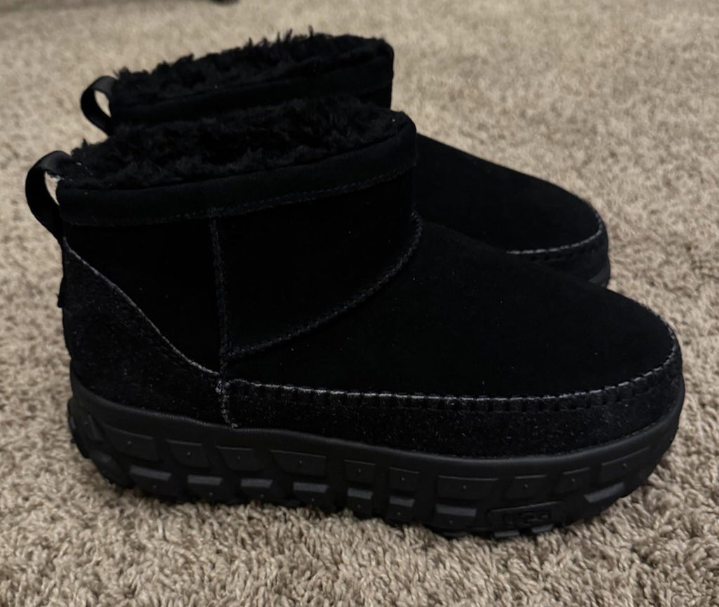 UGG Venture Daze Ultra Mini Black Men's Boots Black/Black 1158200 Mens Size 9