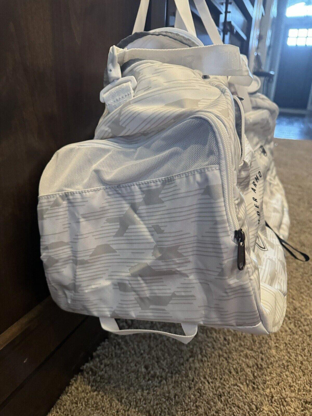 Under Armour Association UAA Basketball Duffle Bag w Pockets