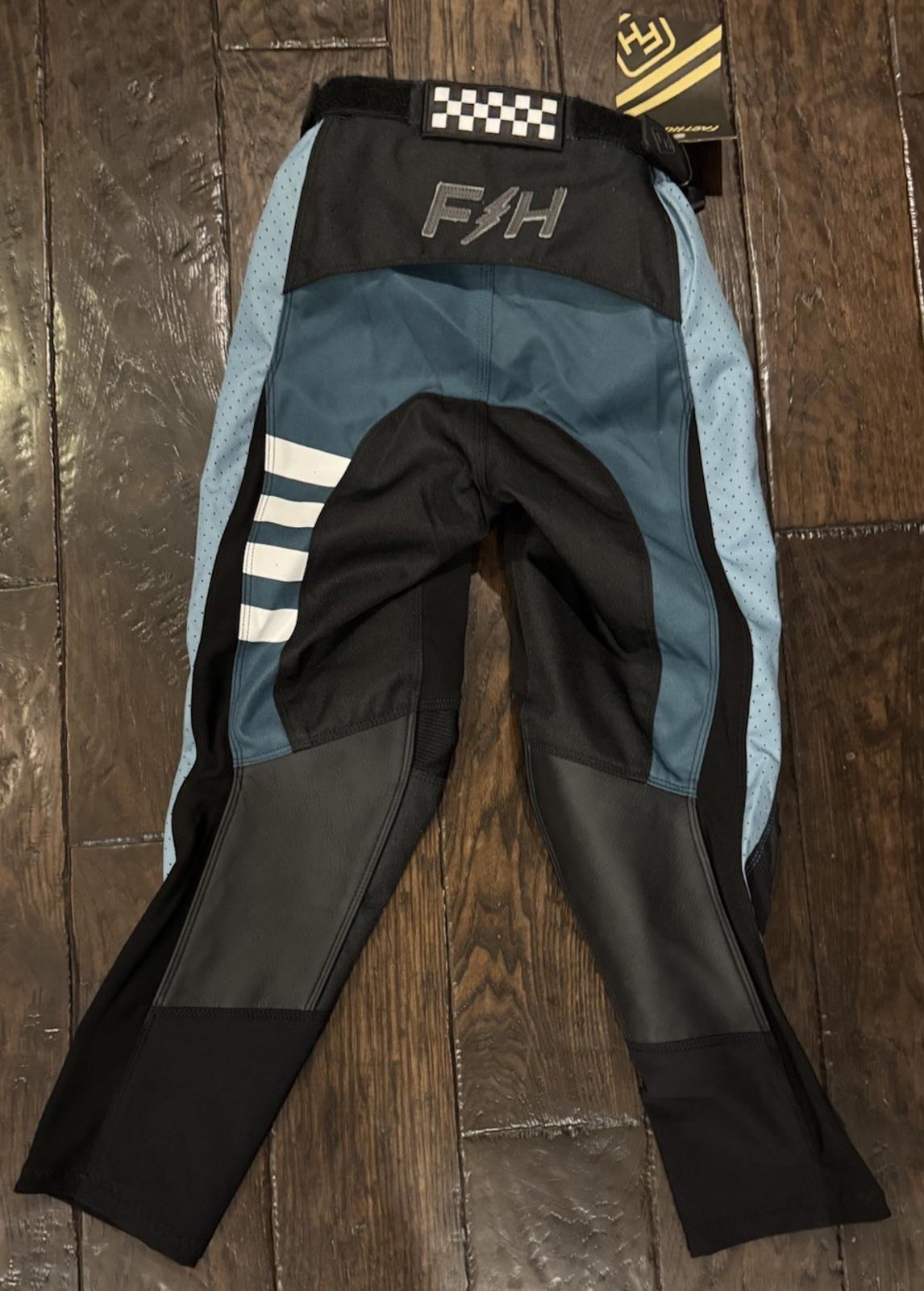 Fasthouse Grindhouse Knox Motocross Pants | Black/ Indigo Youth 26 NEW