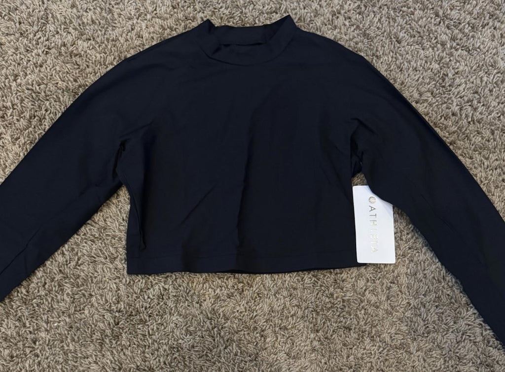 NEW Athleta SMALL Crosstrain Ultra Crop Top, Black Fitted Shirt Workout Running