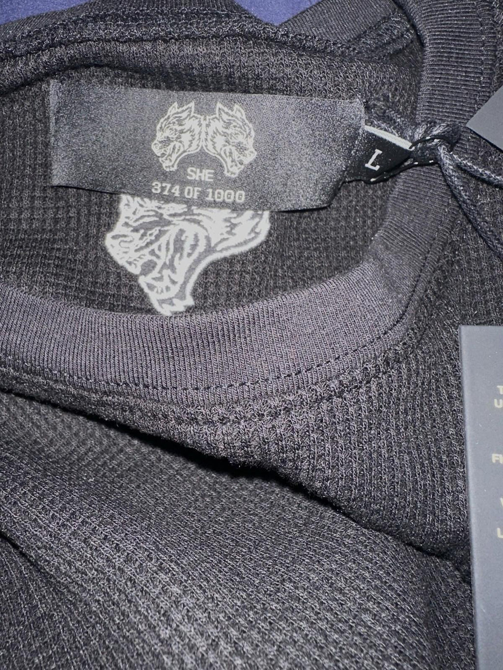 DARC SPORT Thermal LS WOLVES WOMENS CROP PULL OVER Size L RARE 374 of 1000 NEW