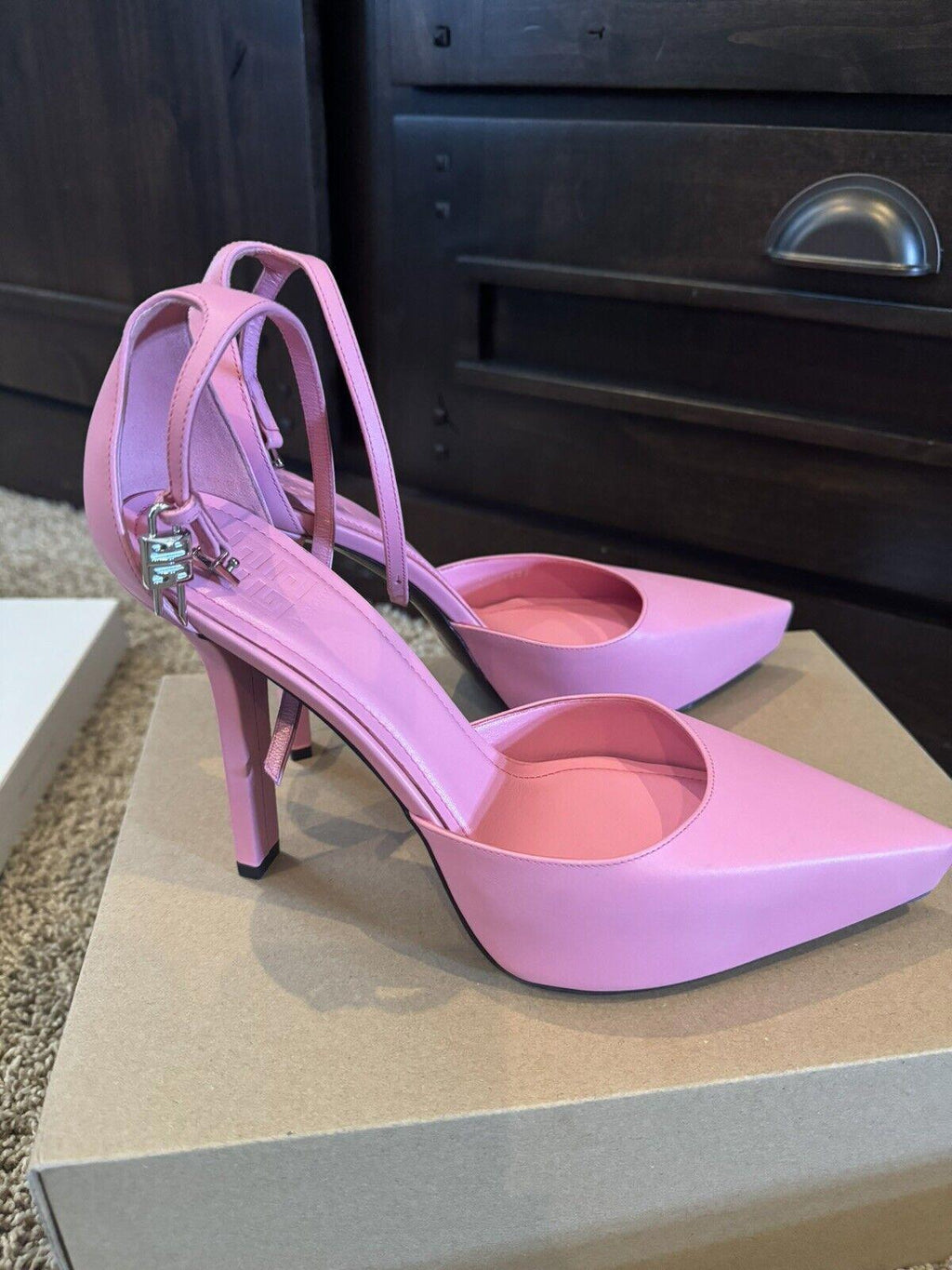 Givenchy G-Lock Platform Pumps in Leather Pink  Sz. 40 EU (9.5 US, 7 UK) NEW