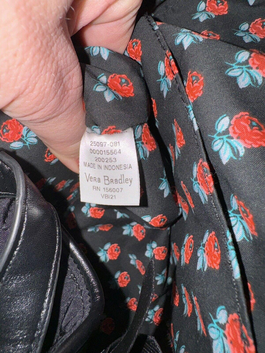 Vera Bradley™ Classic BLACK Quilted Fabric Tote/Handbag/Shoulder Bag-Rose Lining