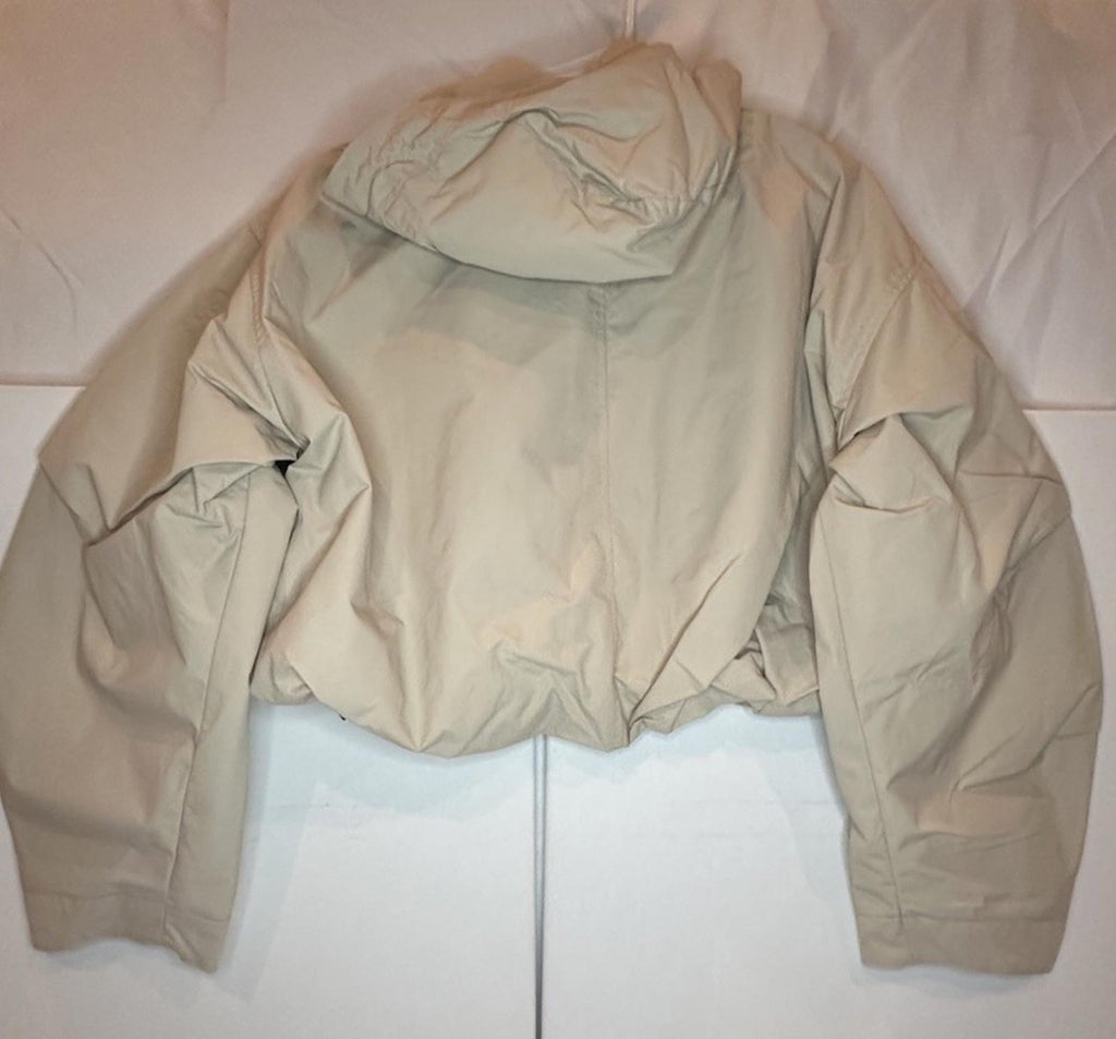 NWT Urban Outfitters BDG Casey Cropped Windbreaker Jacket Ivory S Sold out!