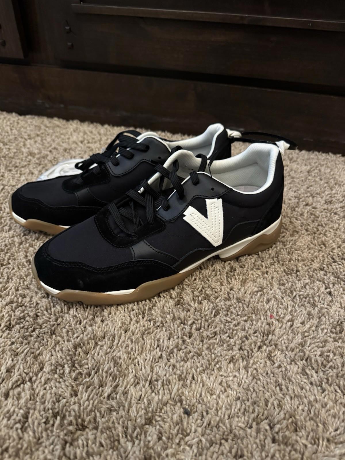 Vionic Women's Walk Slim Glide Sneaker Sz 9 US. NWOB