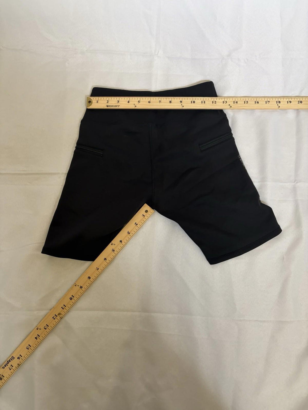 NEW - ACTIVELY BLACK womens bike shorts size SM black stretch gym active NWT