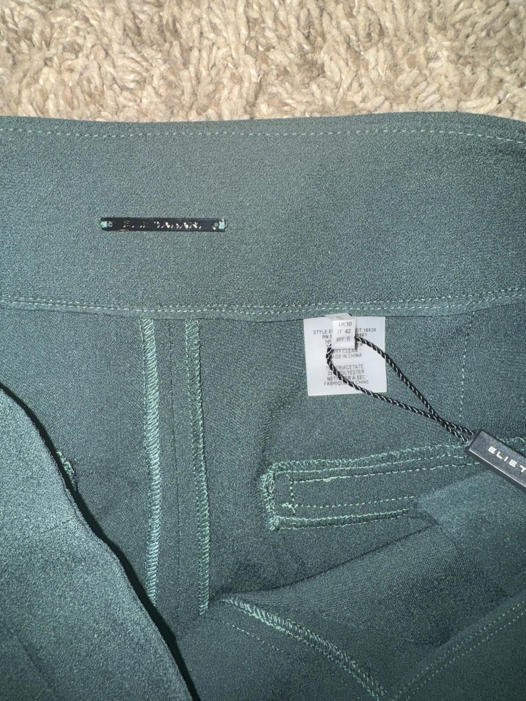 NEW!!  Elie Tahari Green Crepe Wide Pant, 6 NWT $368 MSRP