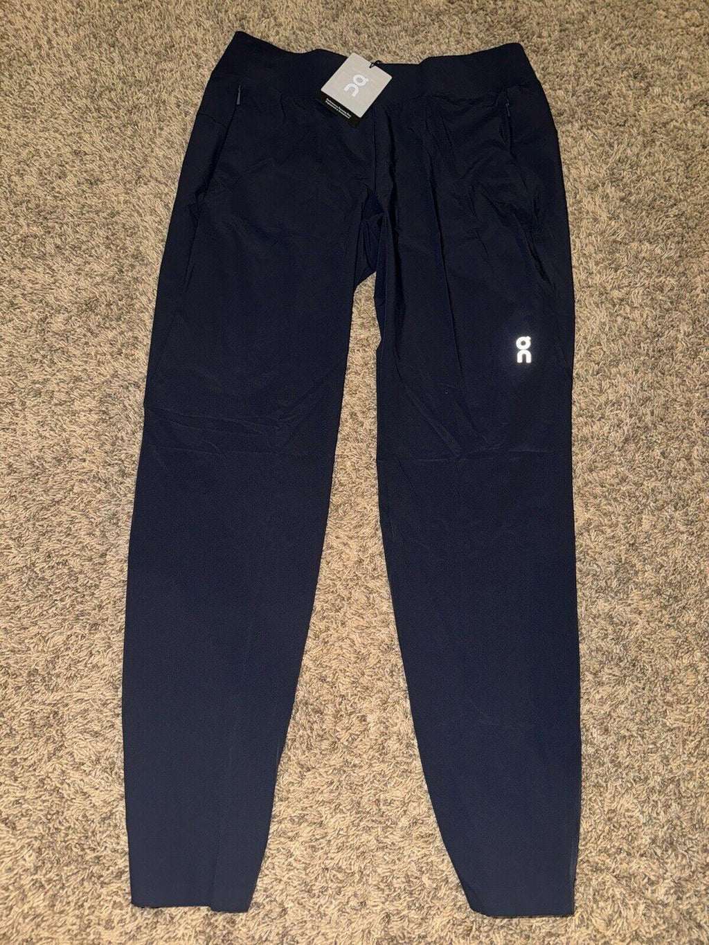 ON CLOUD WMN Lightweight Running Pants Knee Vent Navy Med.