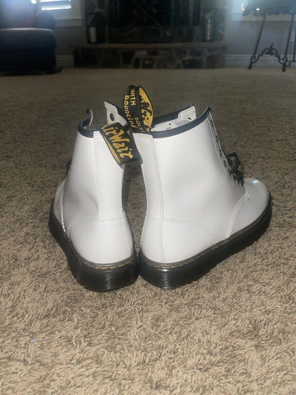Doc Dr. Martens White Leather Zavala Men’s 9 Womens 10 NEW!