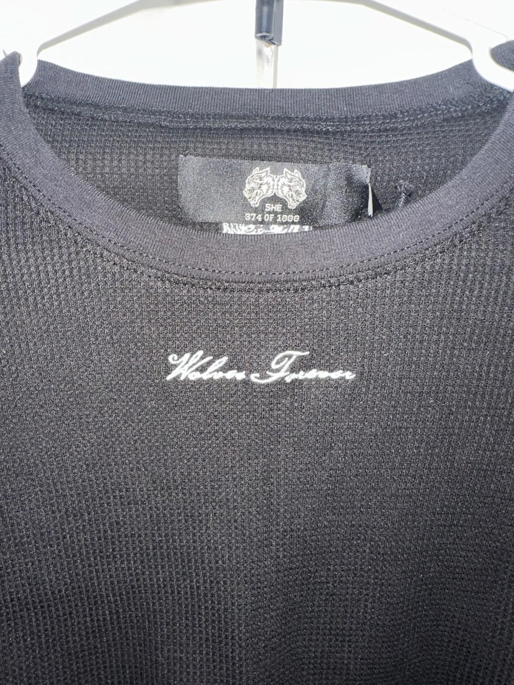DARC SPORT Thermal LS WOLVES WOMENS CROP PULL OVER Size L RARE 374 of 1000 NEW