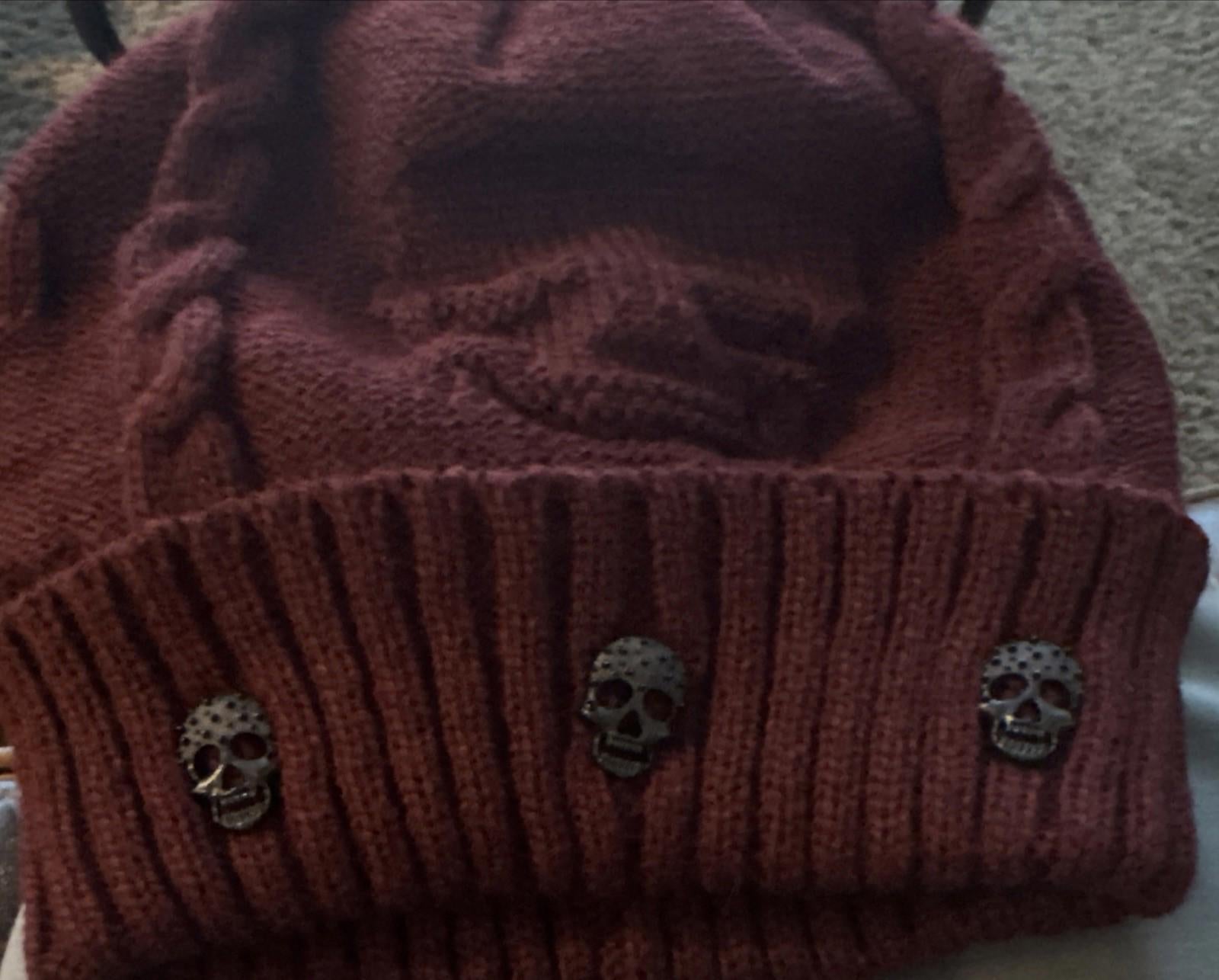 Winter Beanies Men Knitted Skull Pattern Maroon Hat With Metal Skulls Skull NEW