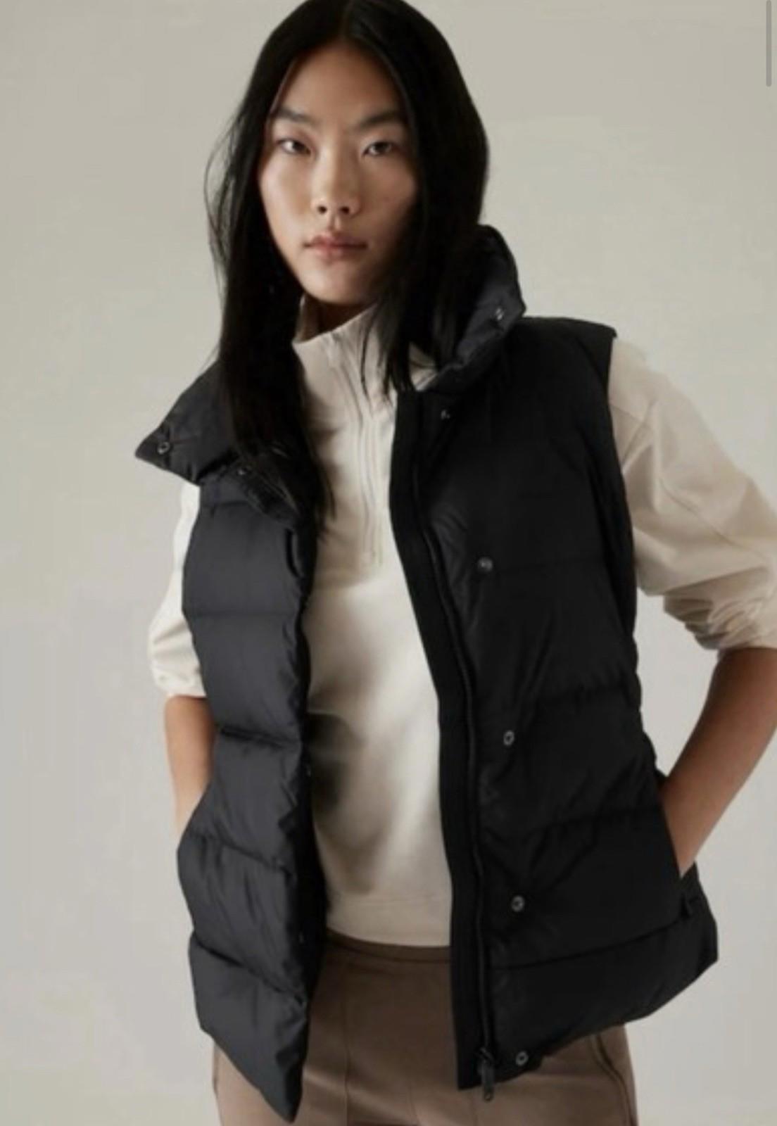 ATHLETA Women’s Downtown Gilet Puffer Vest Size XS Black NEW! Sold out online!