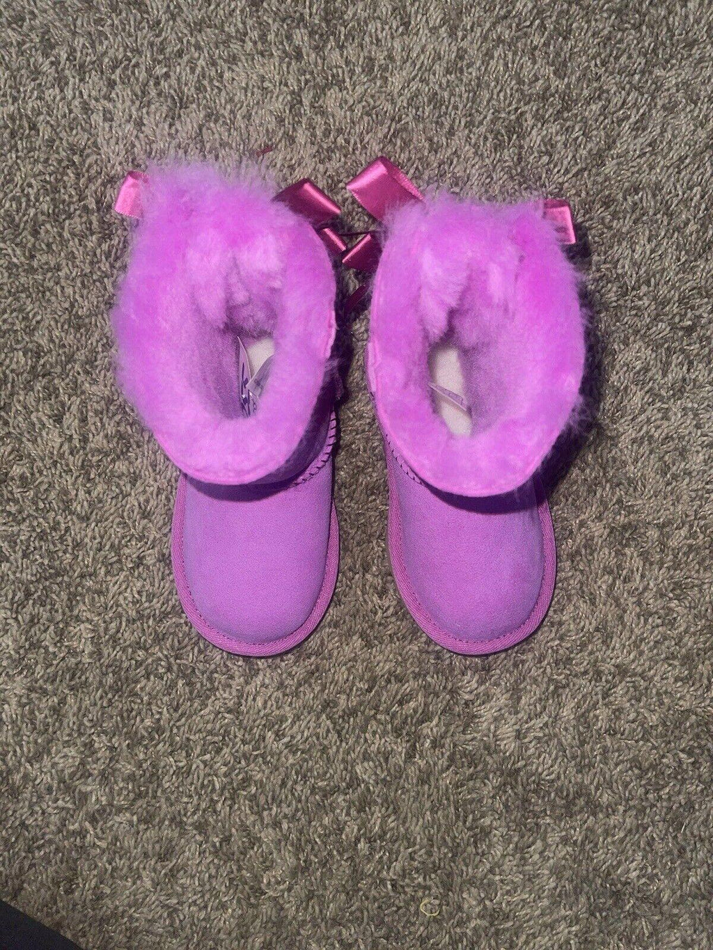 UGG Girl's Toddler Bailey Bow Suede Shearling Boots, sz 6