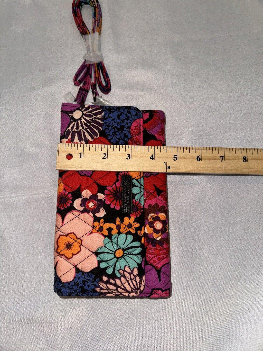 VERA BRADLEY RETIRED FLORAL FIESTA CROSSBODY WALLET Retired