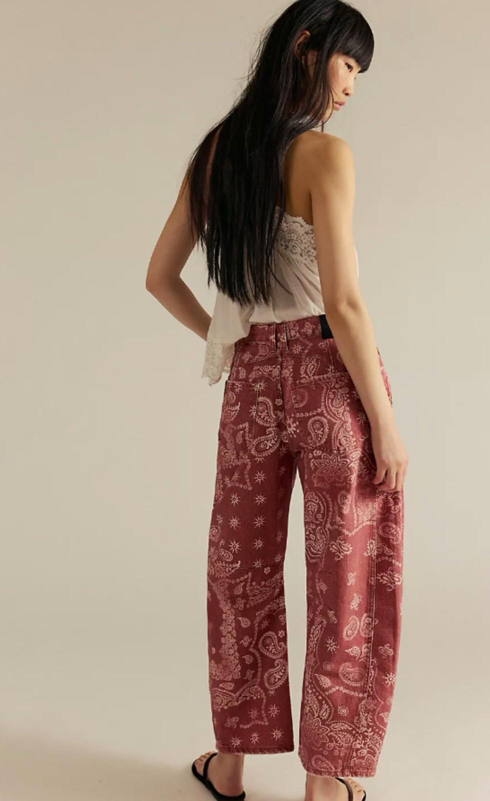 FREE PEOPLE We The Free Good Luck Printed Barrel Jeans Sz 31 Bandana Block NEW