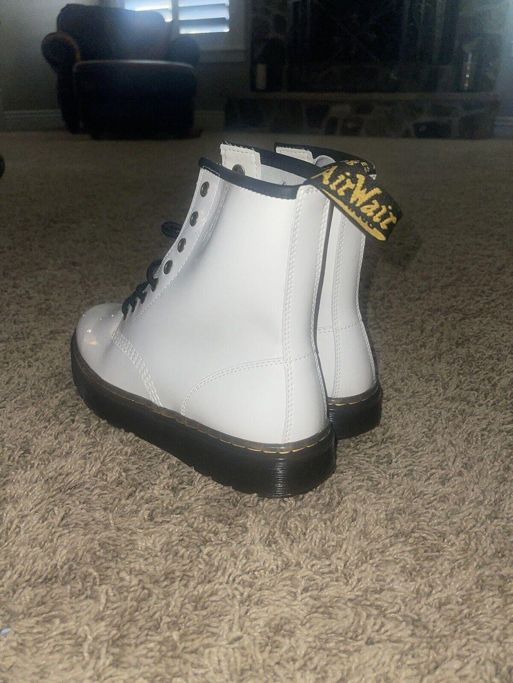 Doc Dr. Martens White Leather Zavala Men’s 9 Womens 10 NEW!